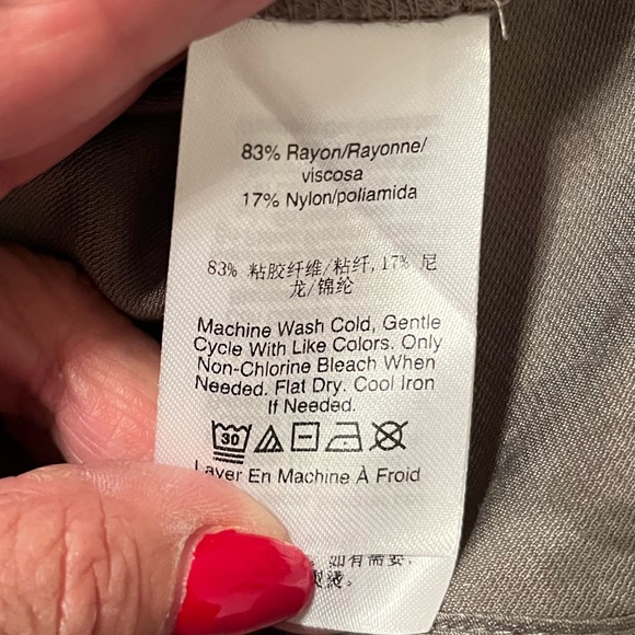 DKNY Khaki green jumpsuit 🖤 - Picture 9 of 10